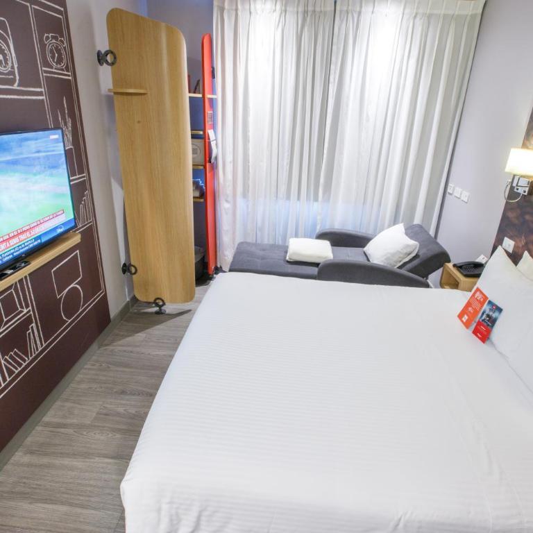 ibis Quito - Habitación Doble con sofá cama - 3