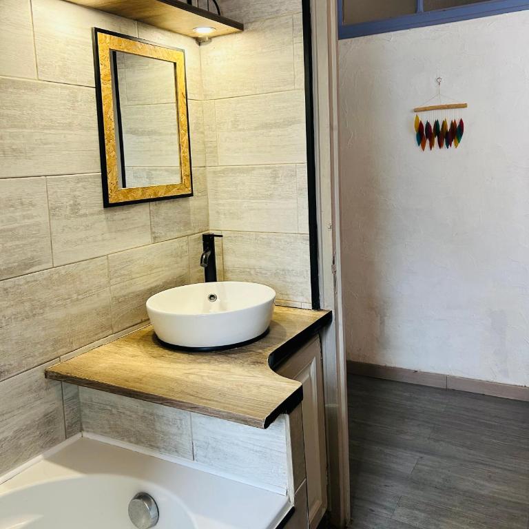Perpignan , à deux pas du Castillet , Appart T3 ,75m2 à 10min de plages - Doppelzimmer - 13