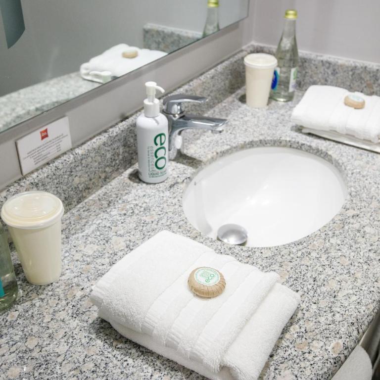 ibis Quito - Habitación Doble Estándar - 2 camas - 9