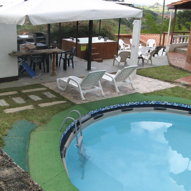 Hermosa Finca Con Piscina y Jacuzzi - Casa de 4 dormitorios - 20
