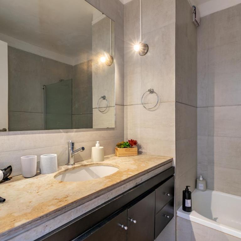 Amplio 3 Dorm con balcon y vista unica en Palermo Chico - Apartamento de 3 dormitorios con balcón - 33