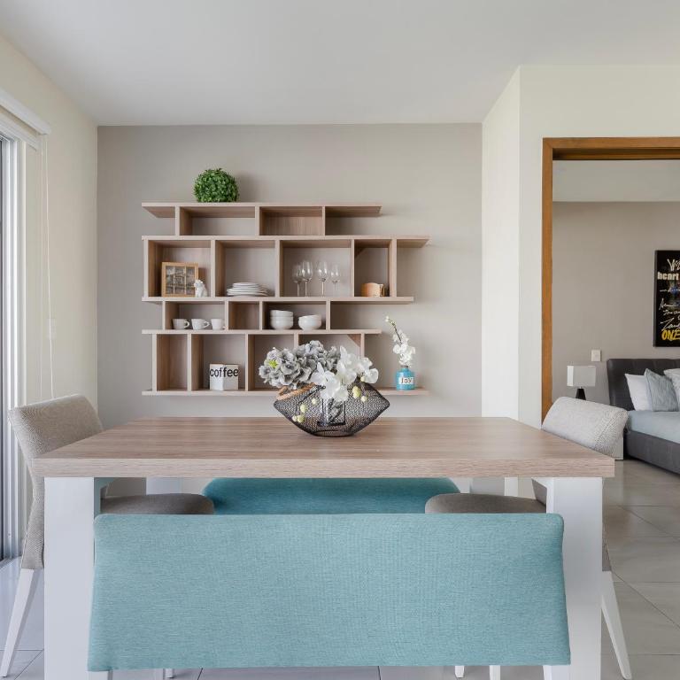 Large apartment with pool and terrace! - Two-Bedroom Apartment - 4