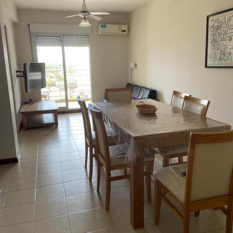 Hermoso y céntrico apartamento con parrilla! - Apartamento de 2 dormitorios - 1