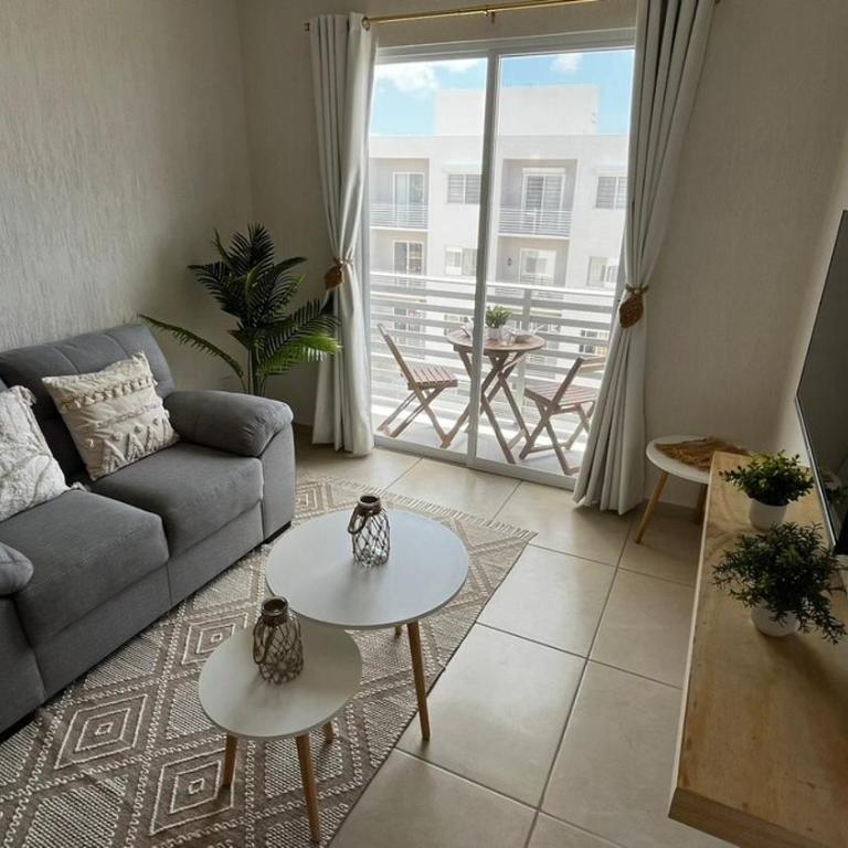 Beautiful apartment for 6 people, 3 bedrooms, 4th floor - Apartamento de 3 dormitorios con balcón - 2