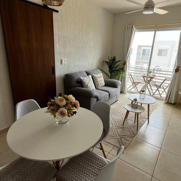 Beautiful apartment for 6 people, 3 bedrooms, 4th floor - Apartamento de 3 dormitorios con balcón - 6