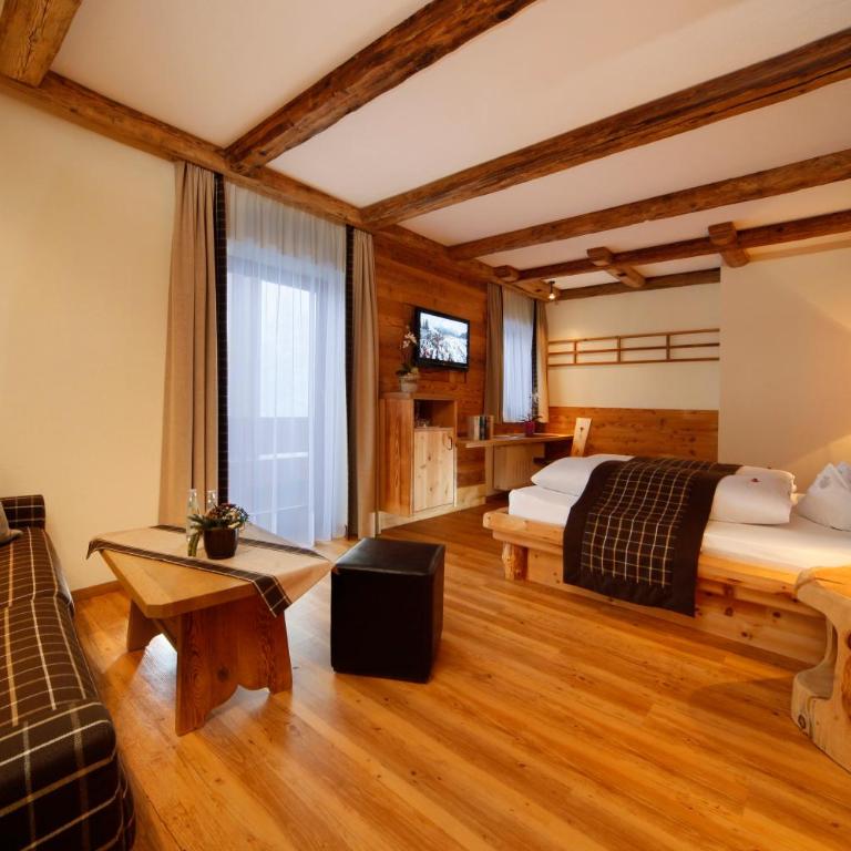 Hotel Plunhof - Doppelzimmer mit Bergblick - 1