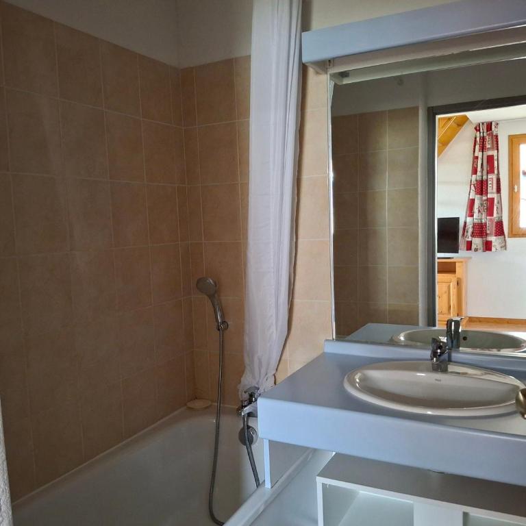 Confortable T2 Duplex 4 pers. au pied des pistes - Appartement 1 Chambre - 11