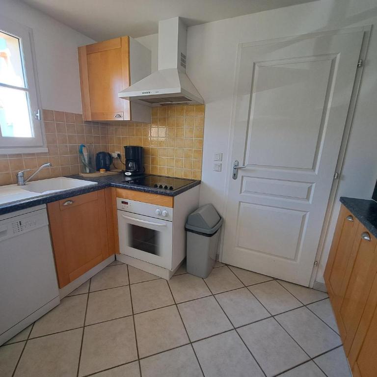 Maison charmante pour 6 personnes, résidence calme avec piscine privée - FR-1-323-578 - Ferienhaus - 3