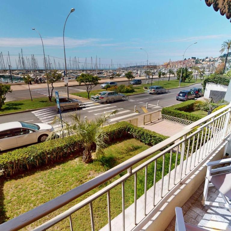 Spacieux 2P rénové face mer avec terrasse et garage - FR-1-196-381 - Apartment - 2
