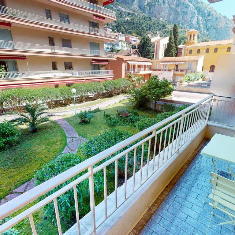 Spacieux 2P rénové face mer avec terrasse et garage - FR-1-196-381 - Apartment - 13
