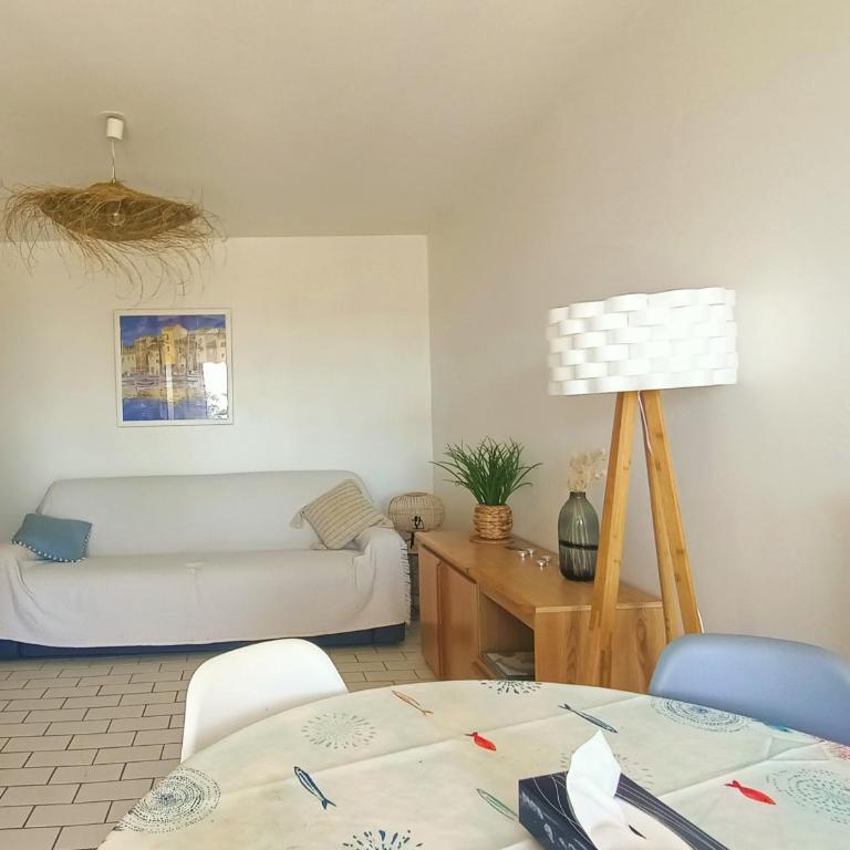 Canet-en-Roussillon: T2 5 pers, vue mer, proche plage - FR-1-794-109 - Apartment - 7