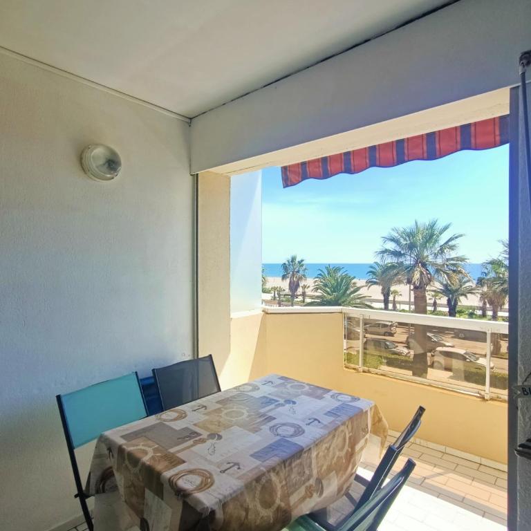Canet-en-Roussillon: T2 5 pers, vue mer, proche plage - FR-1-794-109 - Apartment - 12