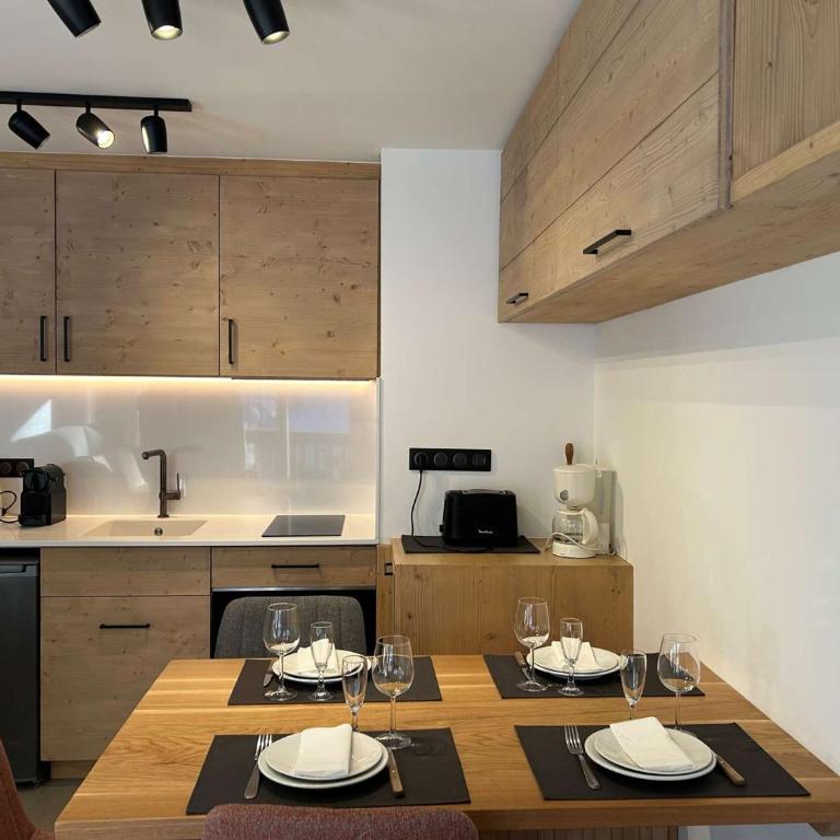 Appartement rénové Méribel, proche pistes, fibre incluse - FR-1-180-657 - Apartment - 6