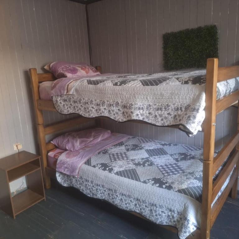 Hostel INK - Duerme Como En Casa - Habitación Triple Económica con baño compartido - 2