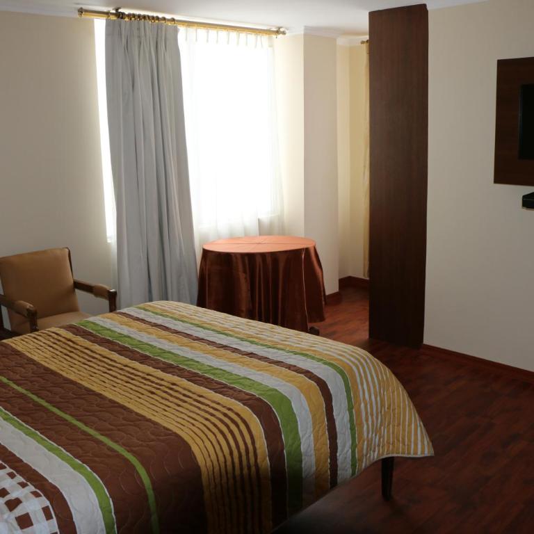 Hotel 6 De Diciembre - Habitación Doble Superior - 3