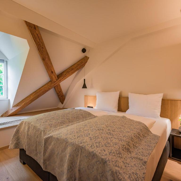 Gutshotel Menterschwaige - Heritage Boutique Hotel with Timless Elegance - Standard Doppelzimmer - 2