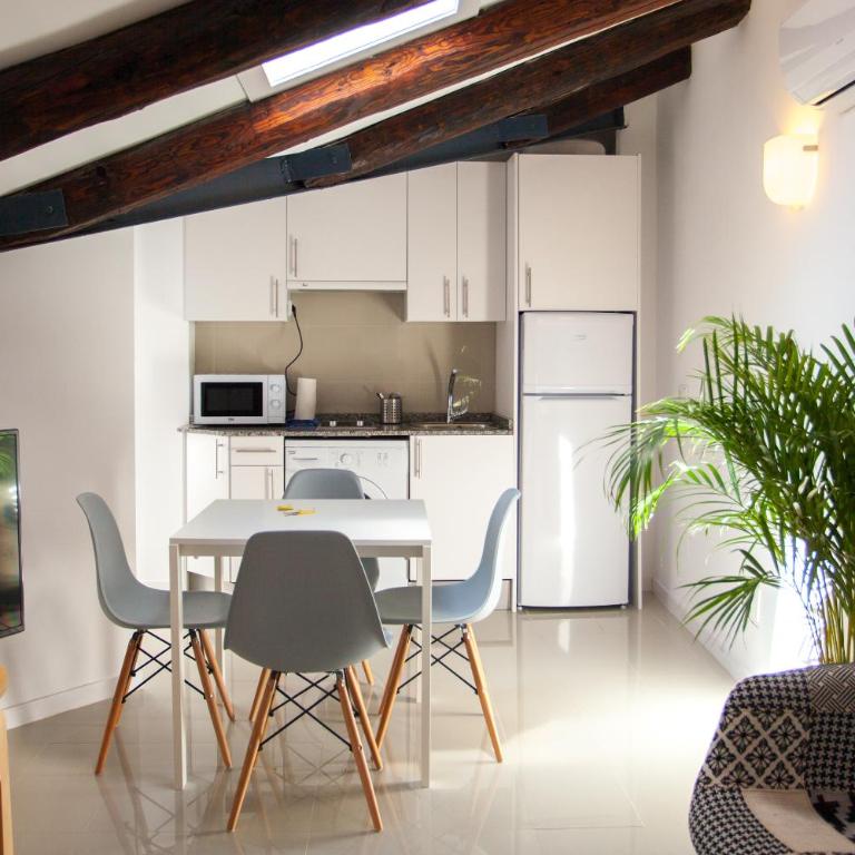 Apartment in Malasaña - Loft - 9