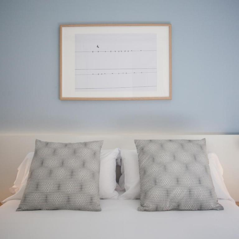 Apartment in Malasaña - Two-Bedroom Apartment with Balcony - 5