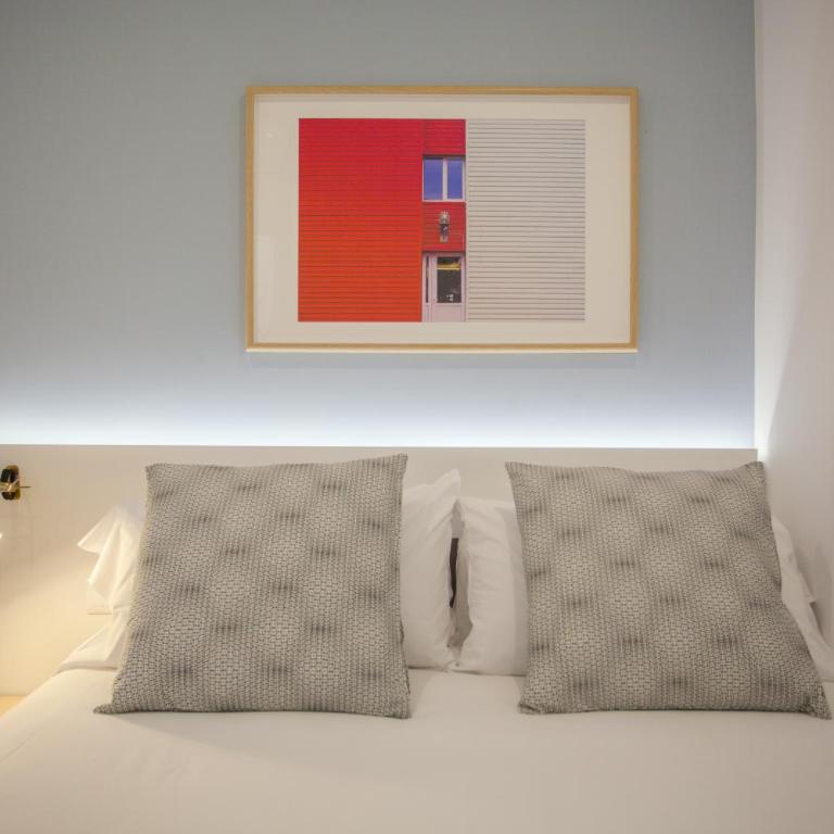Apartment in Malasaña - Two-Bedroom Apartment with Balcony - 2