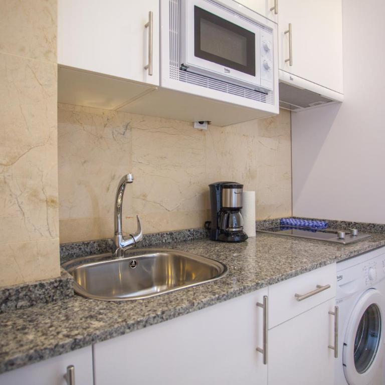 Apartment in Malasaña - Standard Family Room - 7