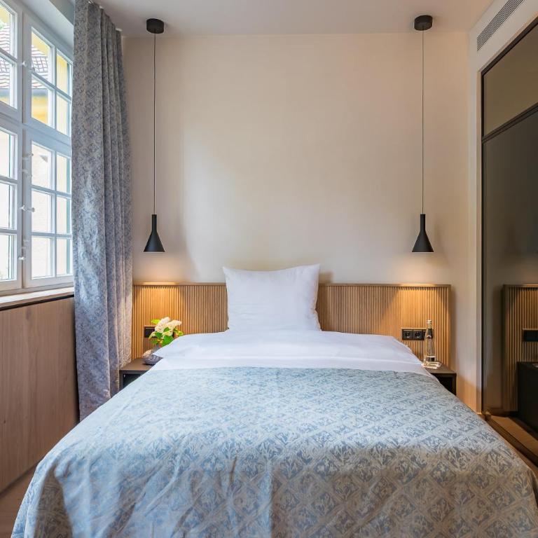 Gutshotel Menterschwaige - Heritage Boutique Hotel with Timless Elegance - Einzelzimmer - 1