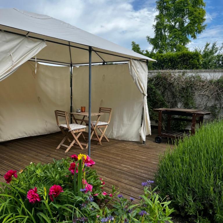 Suite Une Bulle d Evidence avec baignoire spa - Chambre Double Deluxe avec Baignoire - 11