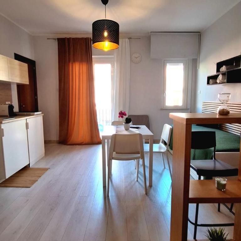 Casa XXI Aprile - Apartment with Balcony - 11