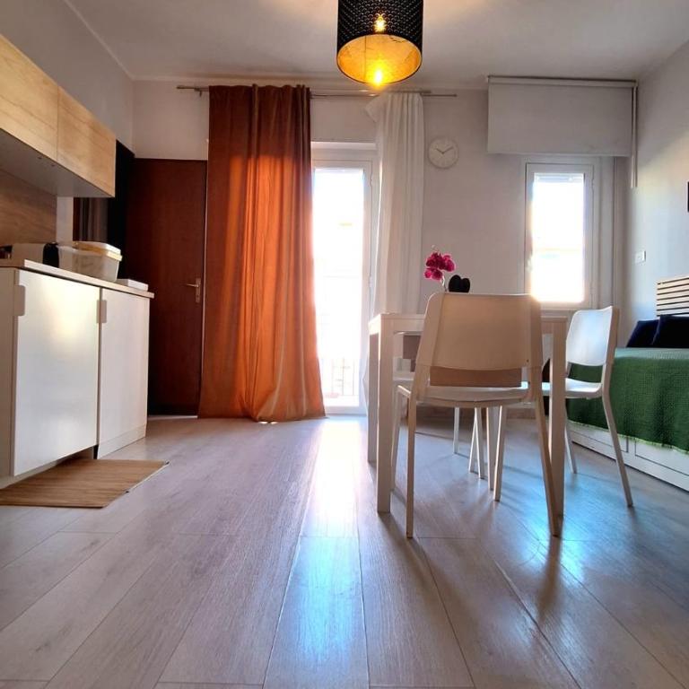 Casa XXI Aprile - Apartment with Balcony - 10