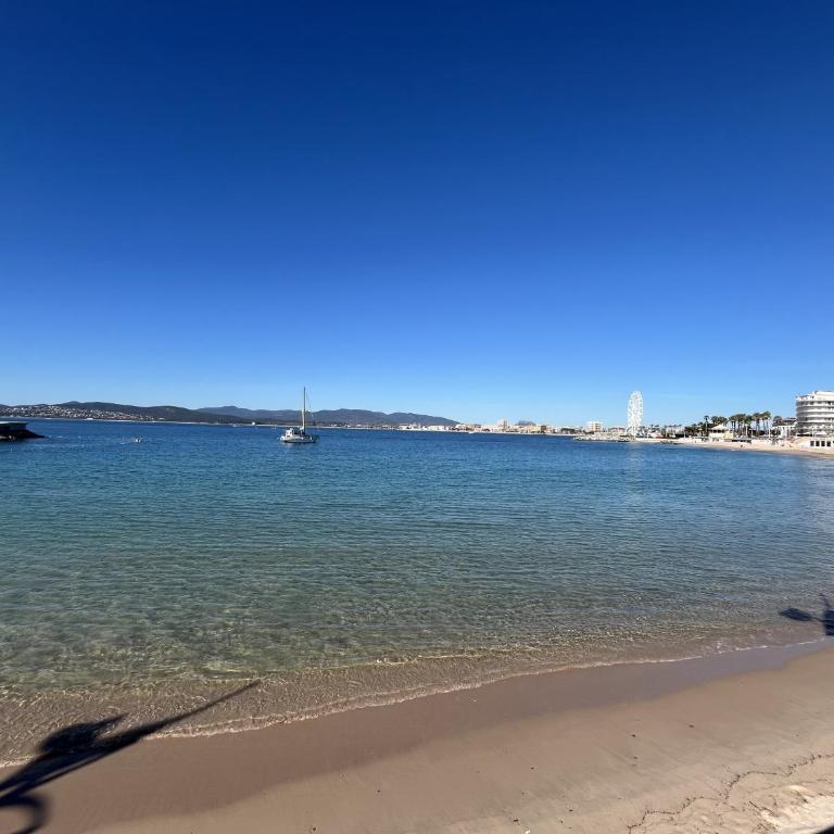 LE FIDJI, T2, 50m2, 4 personnes, proche de tout, c - Apartment mit Balkon - 17