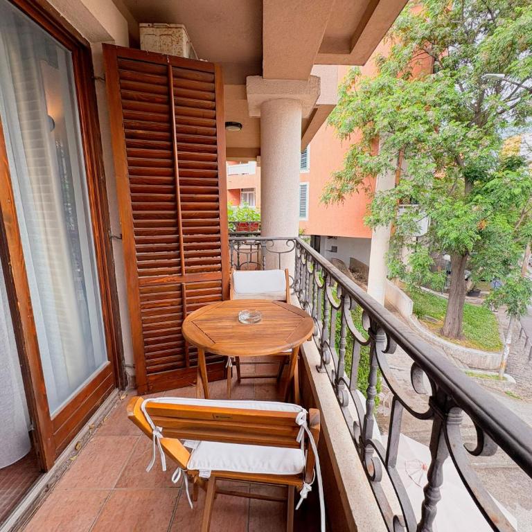 Central Hotel & Restaurant - Dvokrevetna Soba sa Bračnim Krevetom - 7