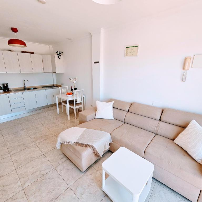 Eagle View Santa Claudia - One-Bedroom Apartment - 9