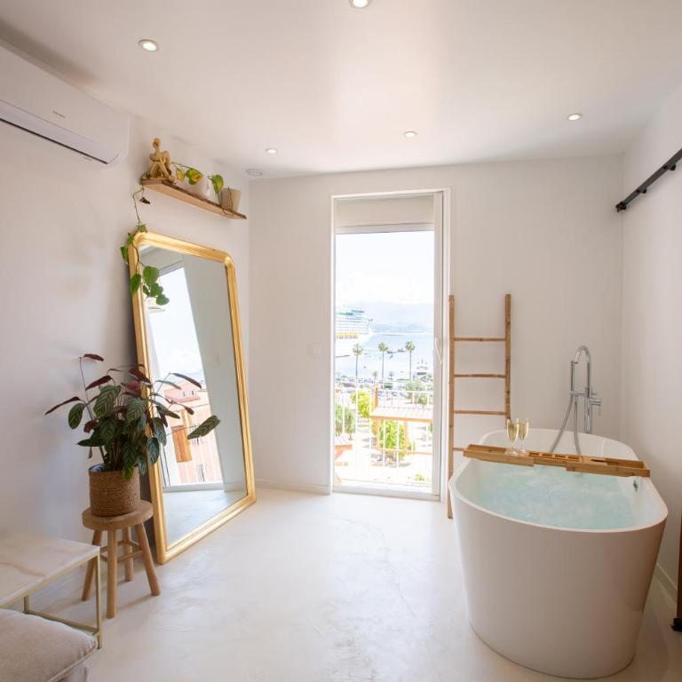 Sublime, hyper-centre d'Ajaccio, avec Spa, Sauna, Vue mer & Plage à 3min - Appartement 1 Chambre - 20