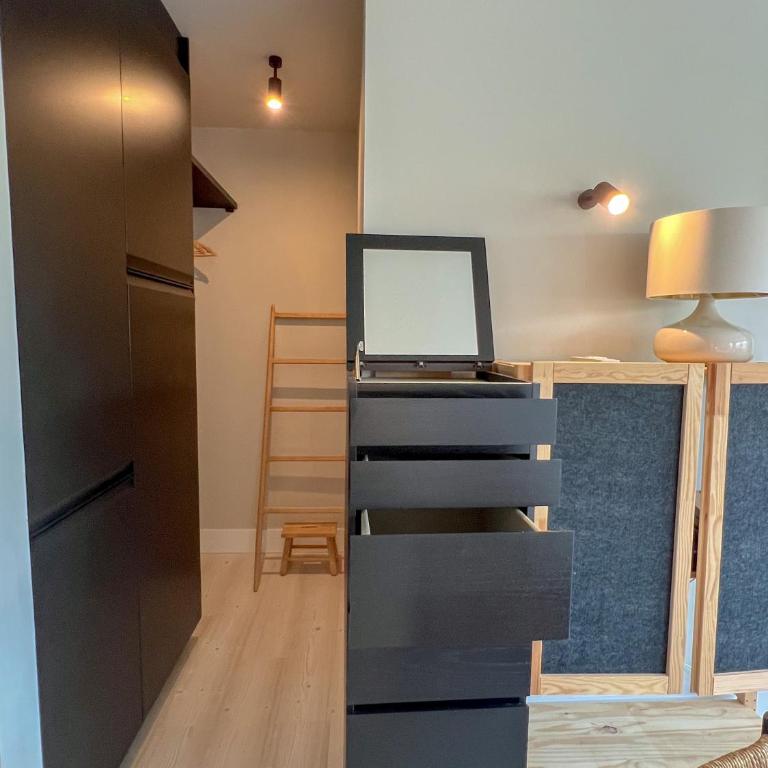 Luminoso loft con piscina en Puerto Banús - Apartamento de 1 dormitorio - 21