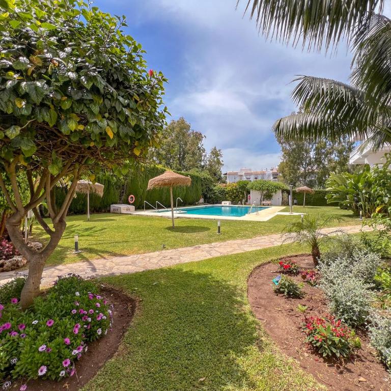 Luminoso loft con piscina en Puerto Banús - Apartamento de 1 dormitorio - 9