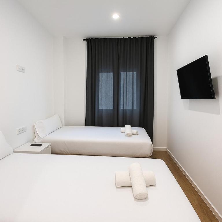 Hostal Bernabeu - Habitación Doble - 2 camas - 3