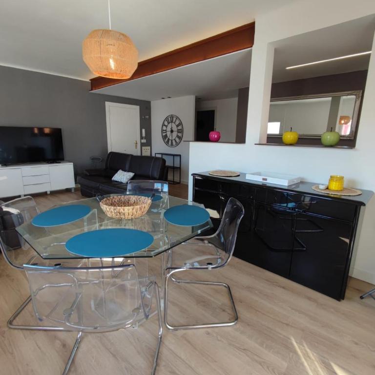 Appartement moderne Centre ville 50 metres de la mer Rosas - Apartamento de 3 dormitorios - 11