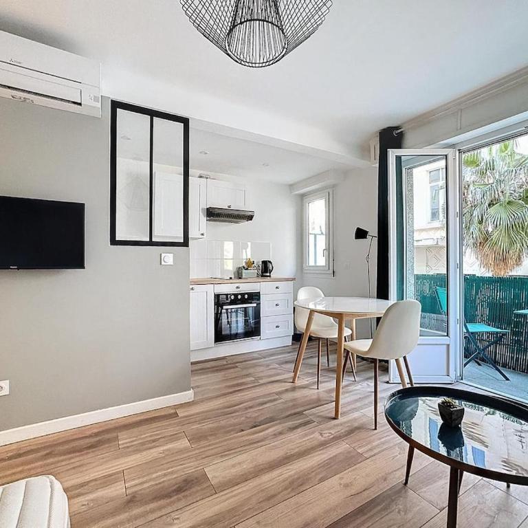 Studio proche gare, balcon - Appartement 1 Chambre - 8