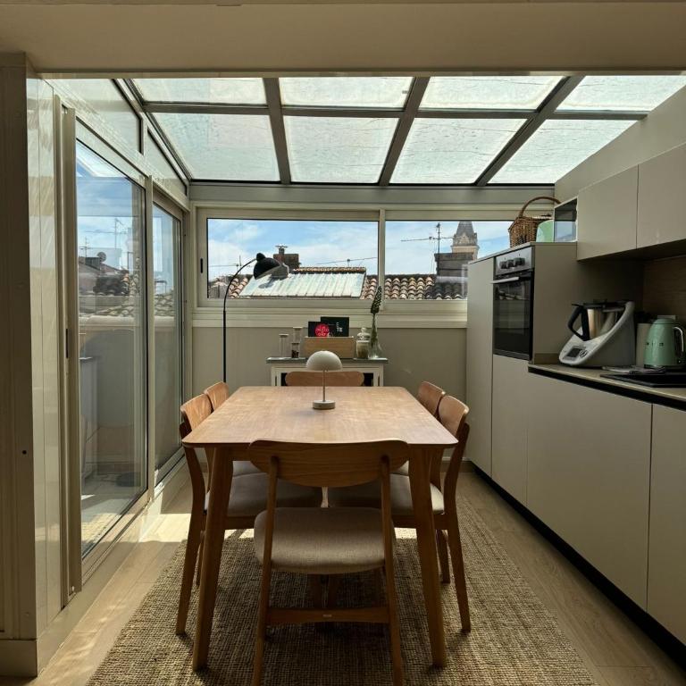 Charmant appartement type loft au cœur de Sanary - Apartamento de 1 dormitorio - 2