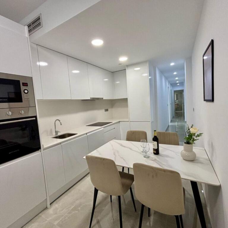 Apartment near Playa de Cura with a rooftop swimming pool - Two-Bedroom Apartment - 6