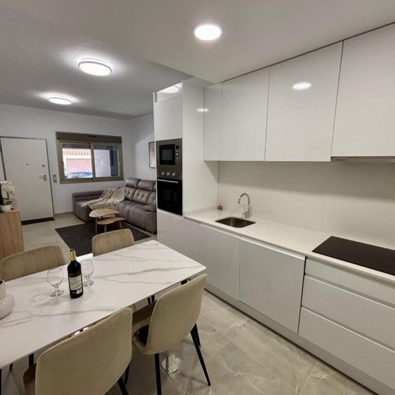 Apartment near Playa de Cura with a rooftop swimming pool - Two-Bedroom Apartment - 10