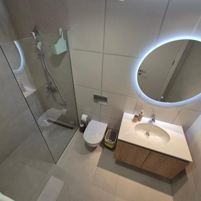 Q4, flat near Gallery shopping mall with garage - One-Bedroom Apartment - 3