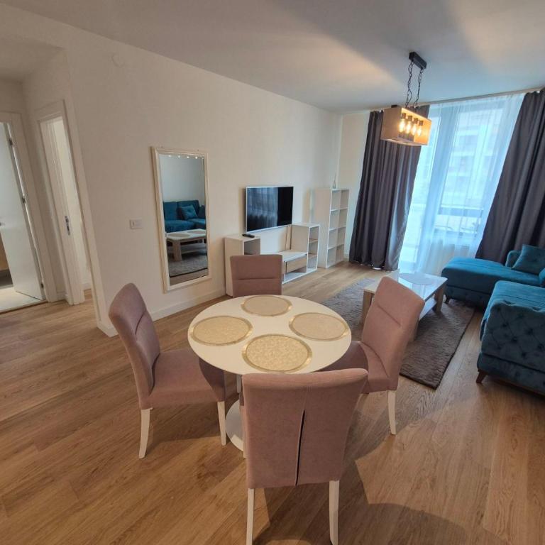 Q4, flat near Gallery shopping mall with garage - One-Bedroom Apartment - 13