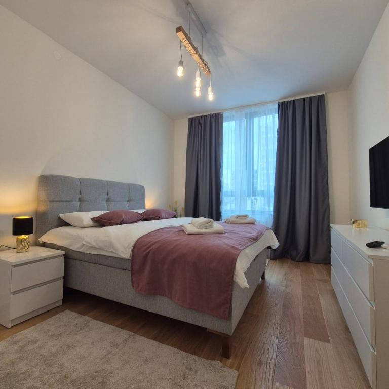Q4, flat near Gallery shopping mall with garage - One-Bedroom Apartment - 22