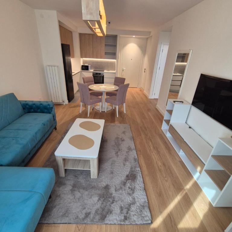 Q4, flat near Gallery shopping mall with garage - One-Bedroom Apartment - 29