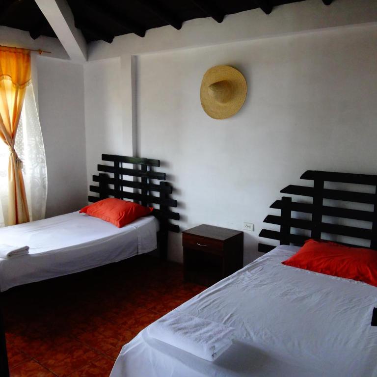 Sundown Beach Hotel - Two-Bedroom Suite - 2