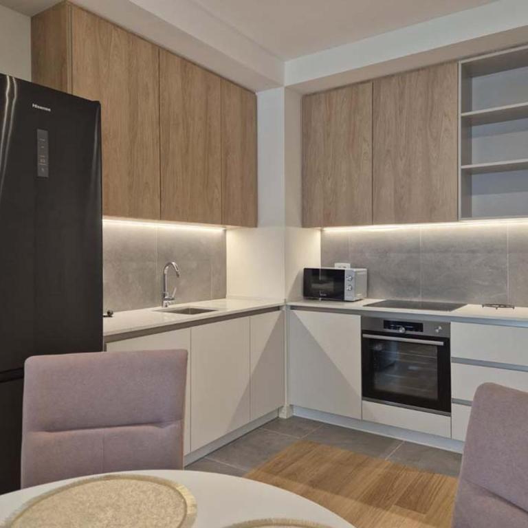 Q4, flat near Gallery shopping mall with garage - One-Bedroom Apartment - 2