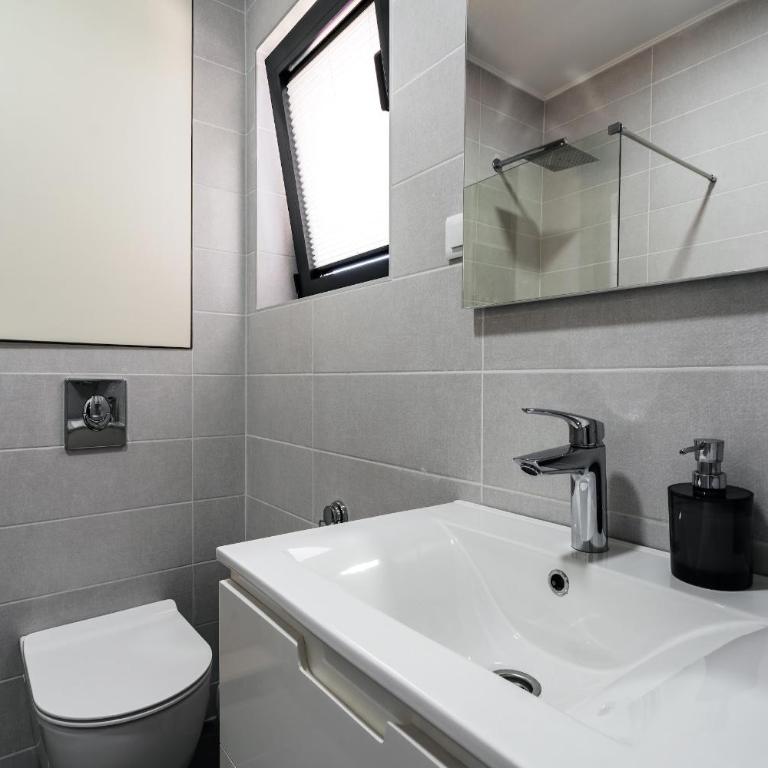 Olive Tree Apartments by In Property - Deluxe Studio - 14
