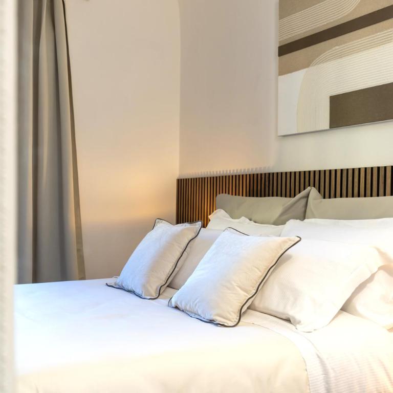 Luce Apartment - Stylish Terrace in the Heart of Lucca - One-Bedroom Apartment with Balcony and City View - 10