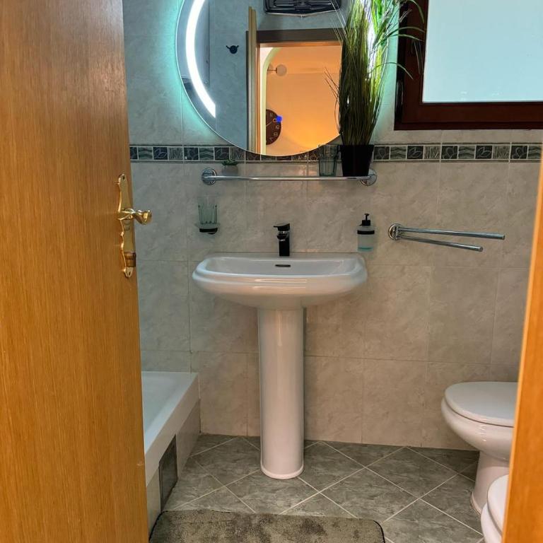 Mango Apartments Petrovac - Two-Bedroom Apartment with Terrace - 1