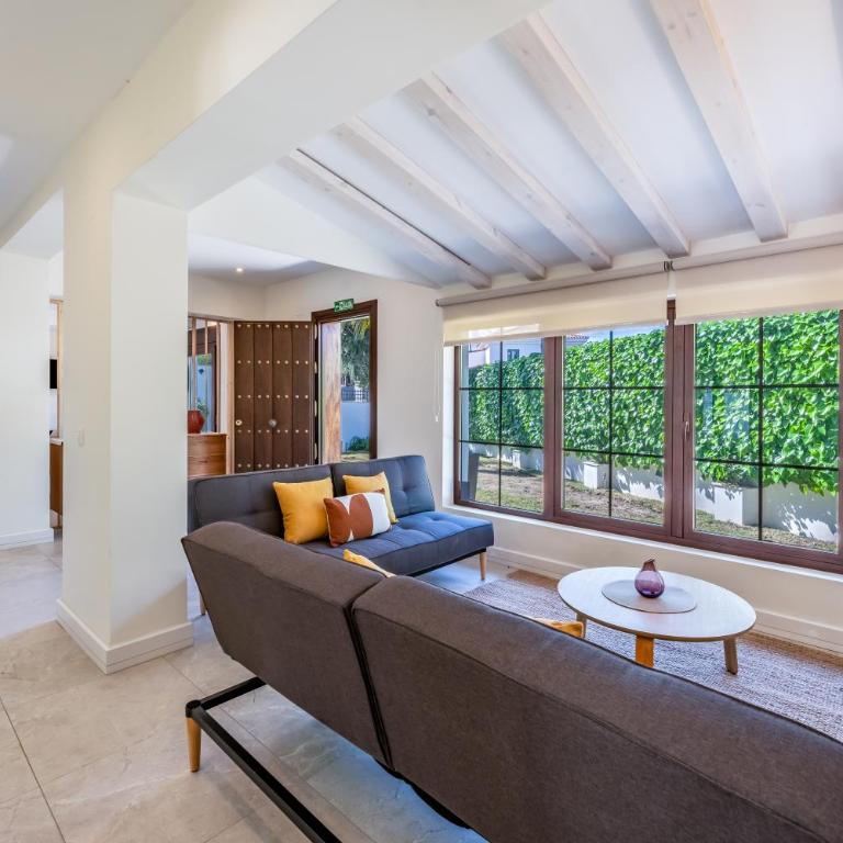 Villa with Pool in Golden Mile by Kura Homes - Casa - 22